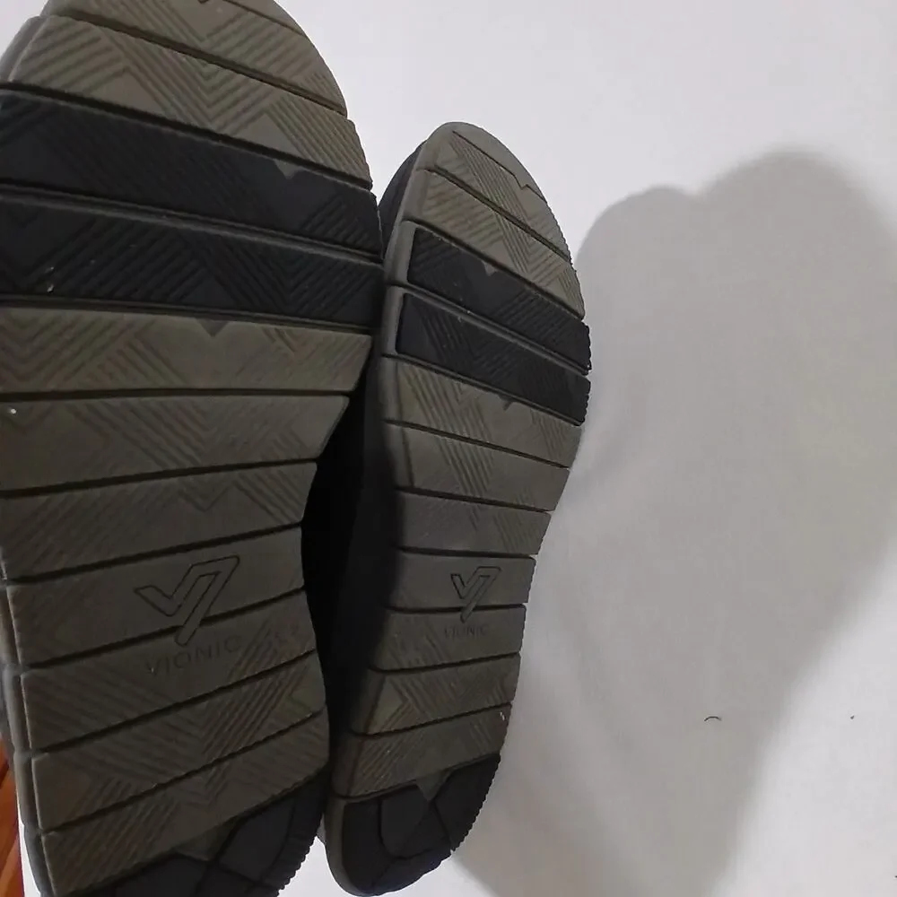 Vionic Shoes Mens 8 Khai Sneaker Black Slip On Loafer Weather Resistant Nubuck